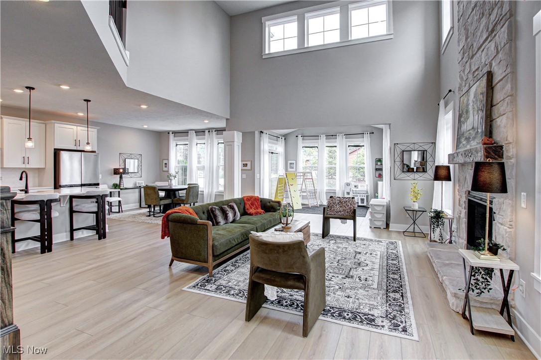 Port Side Condos Ph 1 - Residential