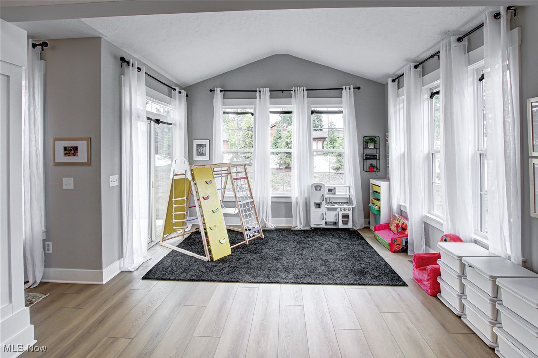 Port Side Condos Ph 1 - Residential