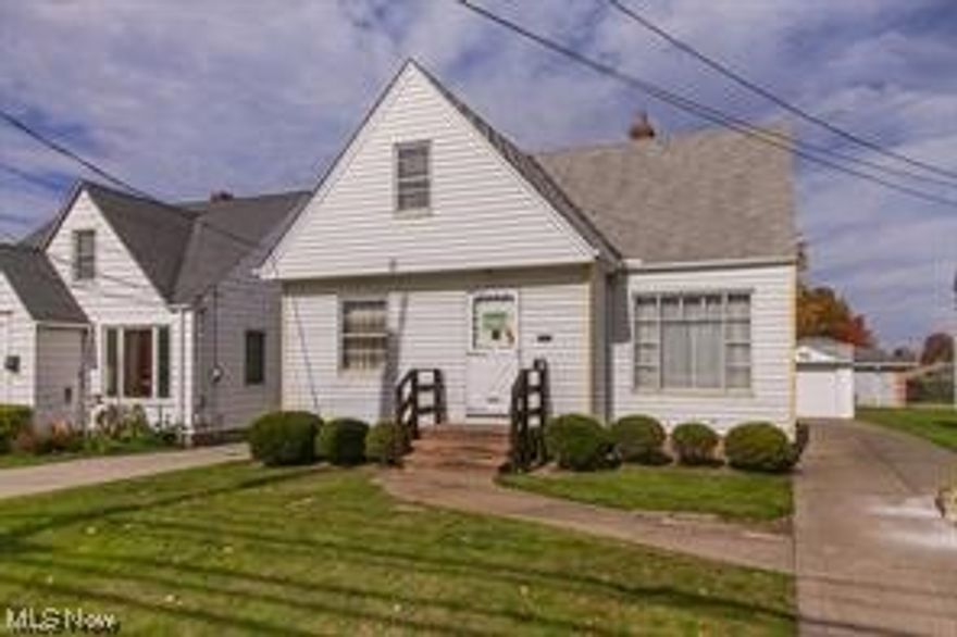 Attention first-time buyers!
Turn-key, adorable 3-bedroom, 2 bath Cape Cod with central air. 
Partially finished basement. 1 car detached garage.
Home will be POS compliant by closing. Close to public transportation, hospitals. shopping & downtown.