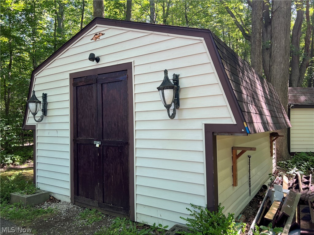 d-202 E Gen On Lake - Residential