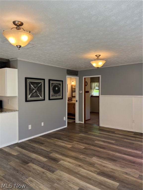 d-202 E Gen On Lake - Residential