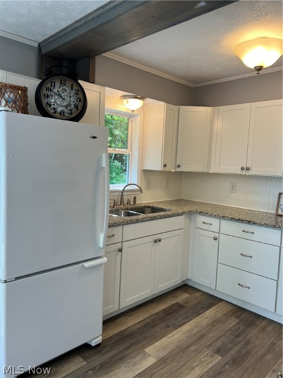 d-202 E Gen On Lake - Residential