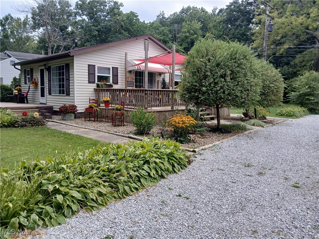 d-202 E Gen On Lake - Residential