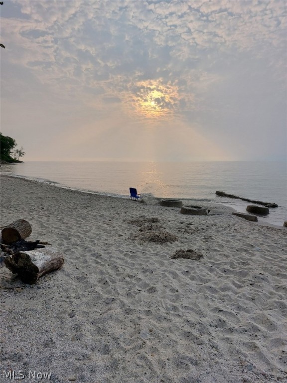 d-202 E Gen On Lake - Residential