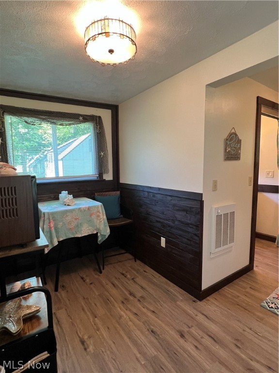 d-202 E Gen On Lake - Residential