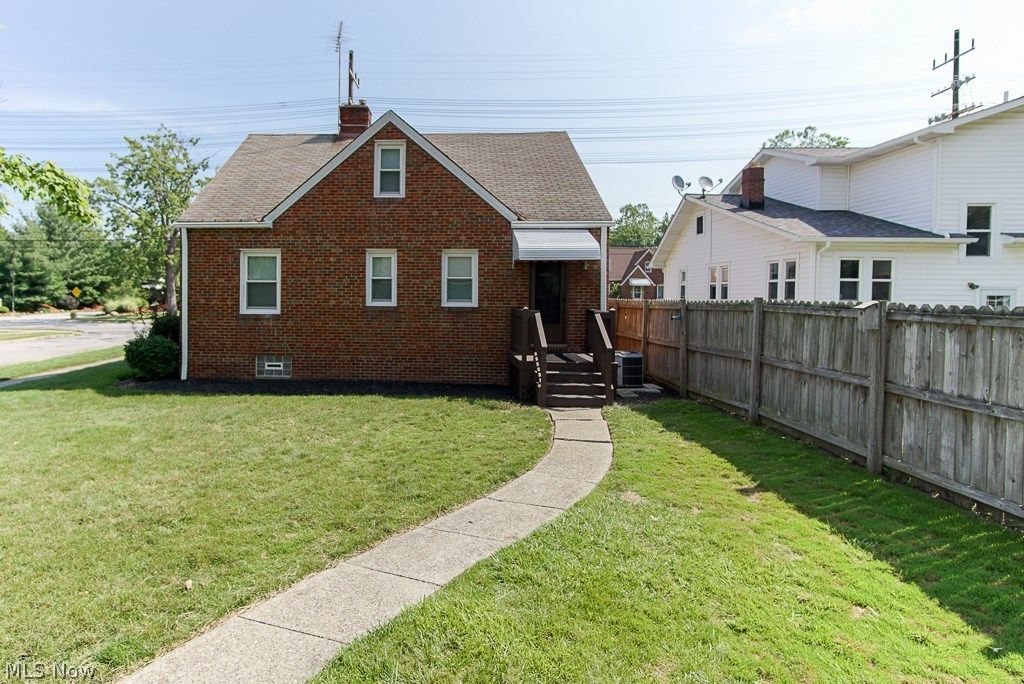 Clermont Realty Cos St Clair - Residential