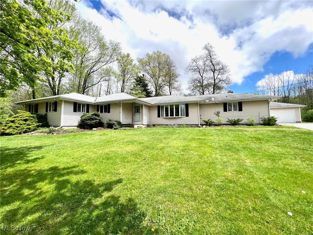 11075 Auburn Road, Chardon, Ohio image 1