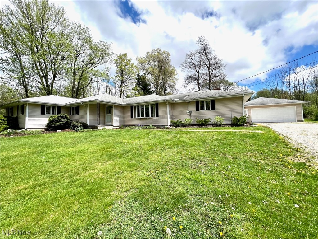 11075 Auburn Road, Chardon, Ohio image 38