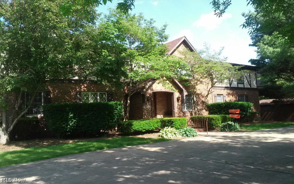 4500 Logangate Way - Residential