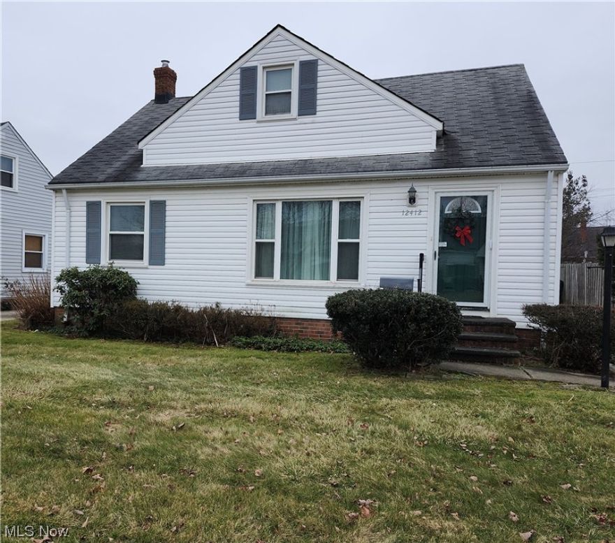 Well maintained and spacious FIVE bedroom vinyl sided bungalow with two full baths, recreation room, spacious living room, formal dining area and central air. If you have a growing or large family, this is the home for you.  There are three bedrooms on the first floor, living room-dining room combination with beautiful hardwood floor.  The kitchen is bright and has eating area and plenty of cabinets.   The upstairs has two spacious bedrooms and a sitting-computer-gaming area.  Furnace, Water Tank seven years old and has been serviced recently to be sure they are in good order.  Seller had extra insulation installed in the home and that has been service recently.  This is a great lovingly cared for home on a great street.  Take a look, you won't be disappointed.  
Subject to seller finding a new home.