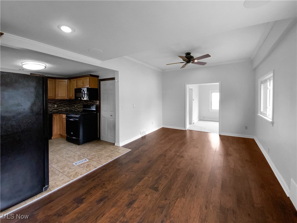 1231 Treasch Drive, Cuyahoga Falls, Ohio image 3