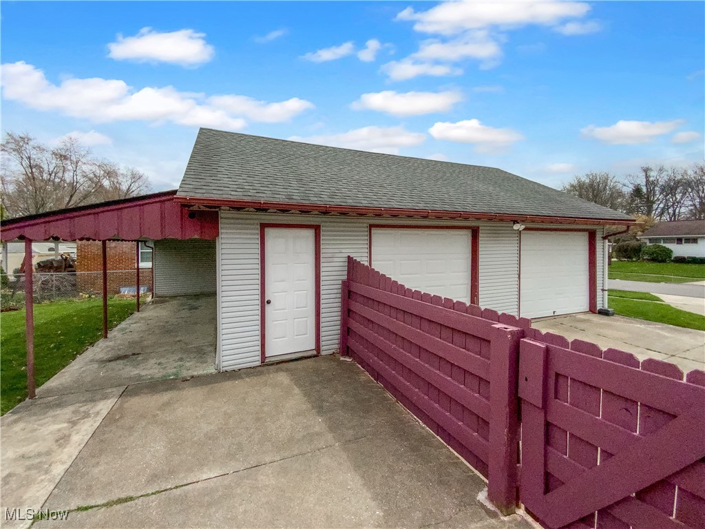 1231 Treasch Drive, Cuyahoga Falls, Ohio image 11