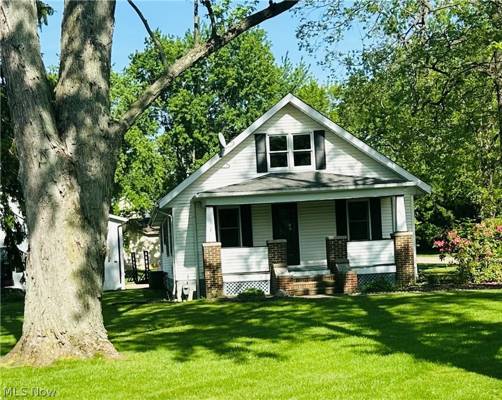 Photo of 422 N Center Street, LaGrange, OH 44050 (MLS # 5212439)