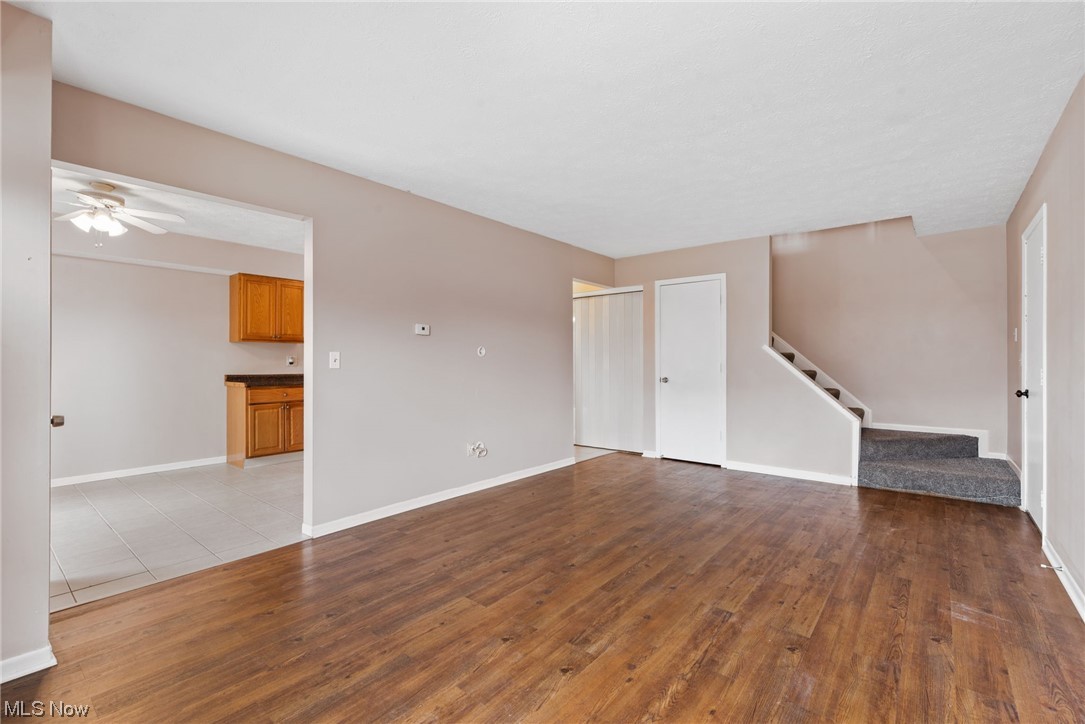 Kings Court Condo - Residential