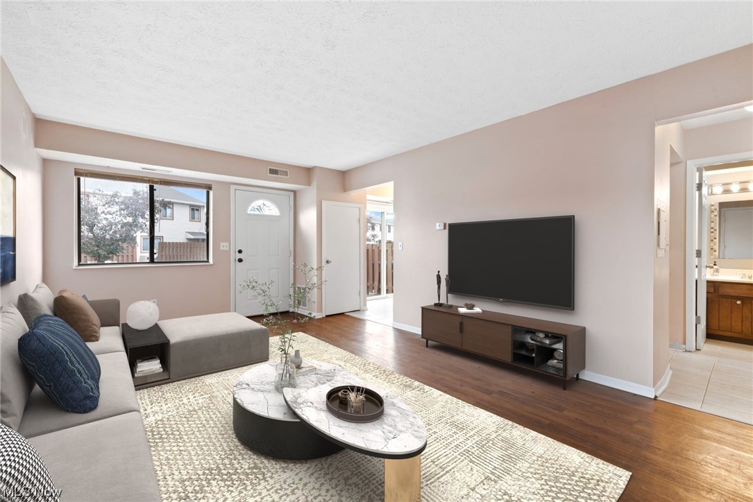 Kings Court Condo - Residential