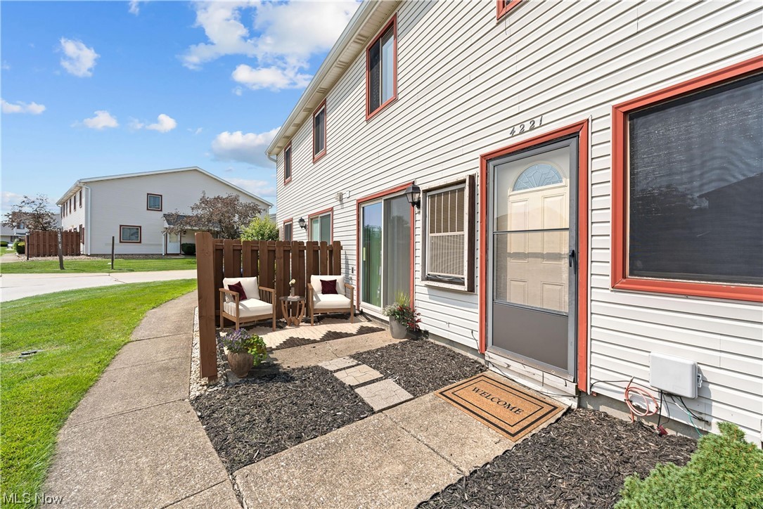 Kings Court Condo - Residential