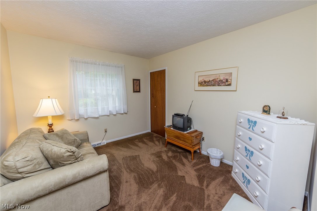 Meadow Circle - Residential