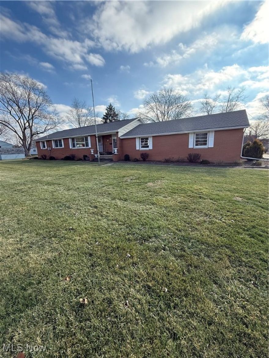 This 4-bedroom, 2.5-bath ranch-style home is located on Country Club Drive and offers generous living space. The property features a large fenced-in backyard, a three-car garage, and kitchen areas on both the main level and lower level, providing added convenience and flexibility. No pets are permitted. Tenant is responsible for all utilities. All applicants are subject to credit and background screening.