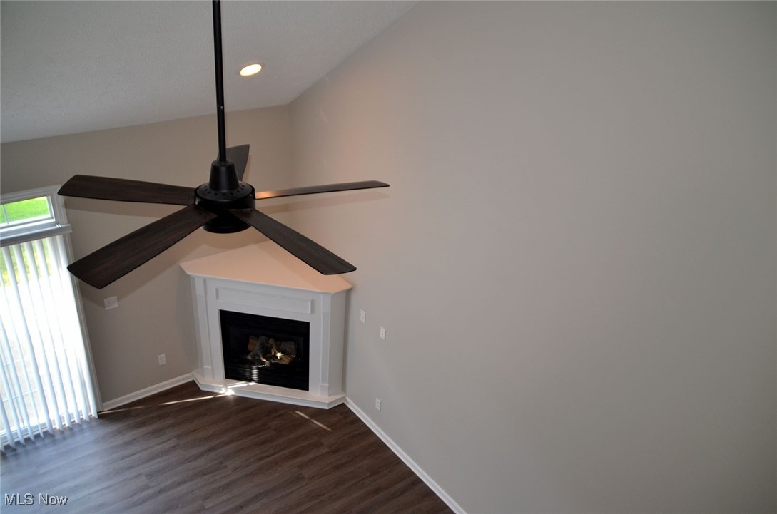 Charleston Place R-2 Developme - Residential Lease