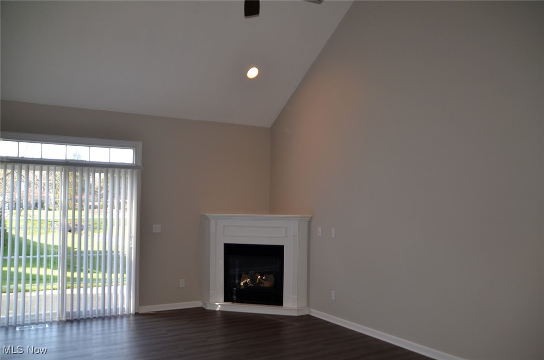 Charleston Place R-2 Developme - Residential Lease