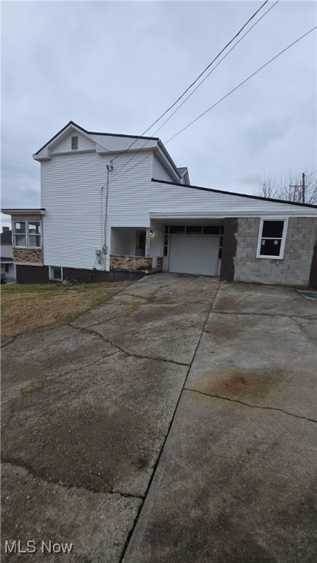 Photo of 225 Jacquette Street, Bridgeport, OH 43912 (MLS # 5180294)