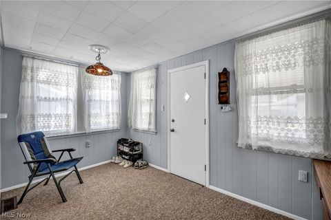 Tiny photo for 424 E 326th Street, Willowick, OH 44095 (MLS # 5216673)