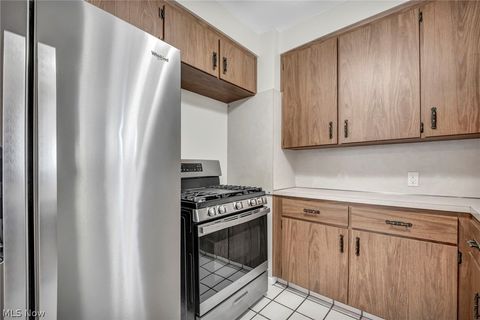 Tiny photo for 424 E 326th Street, Willowick, OH 44095 (MLS # 5216673)