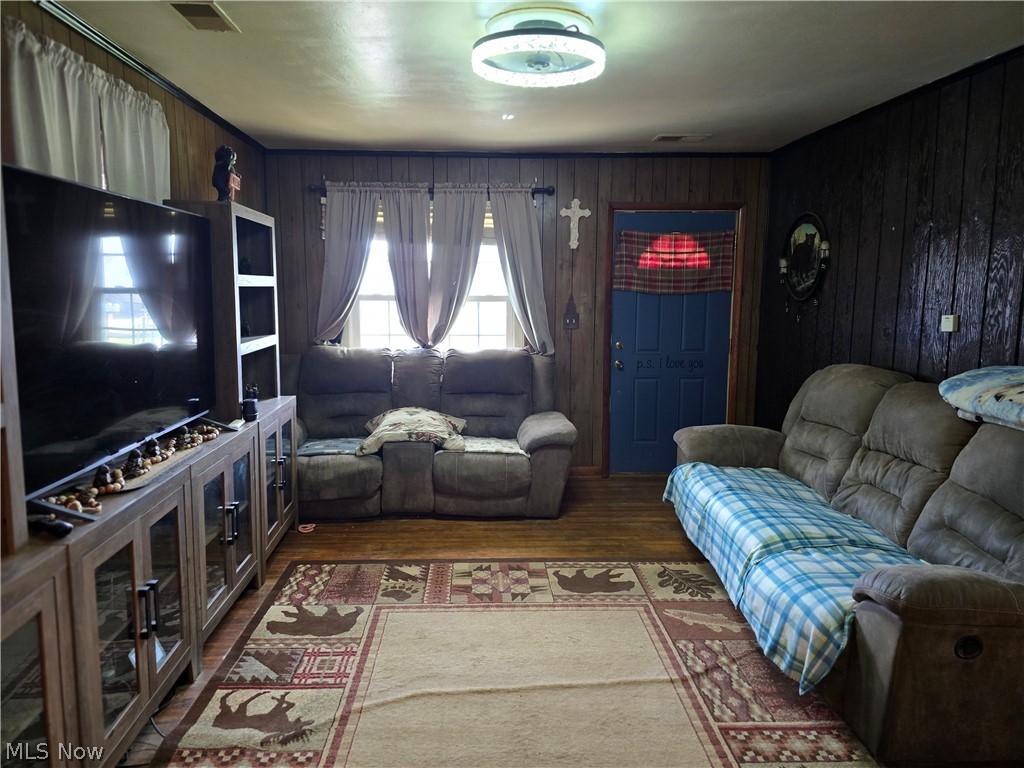 Edgelawn Adn - Residential