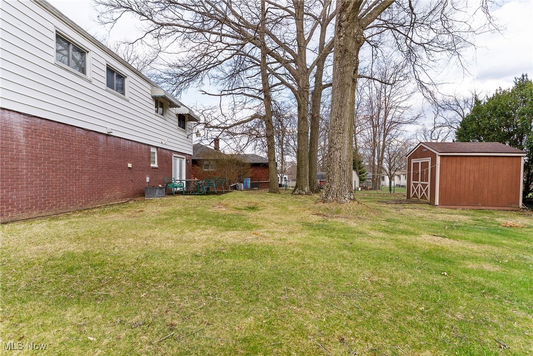 3895 Ayrshire Drive, Youngstown, Ohio image 5