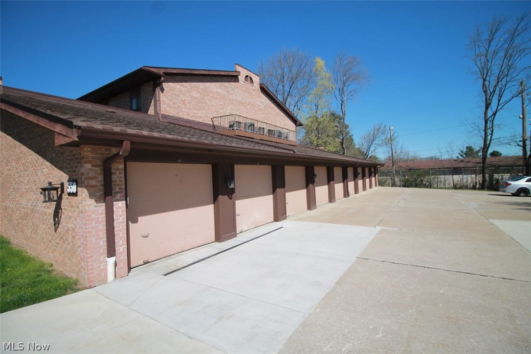 Pinecrest - Residential