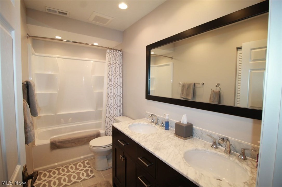 Pinecrest - Residential