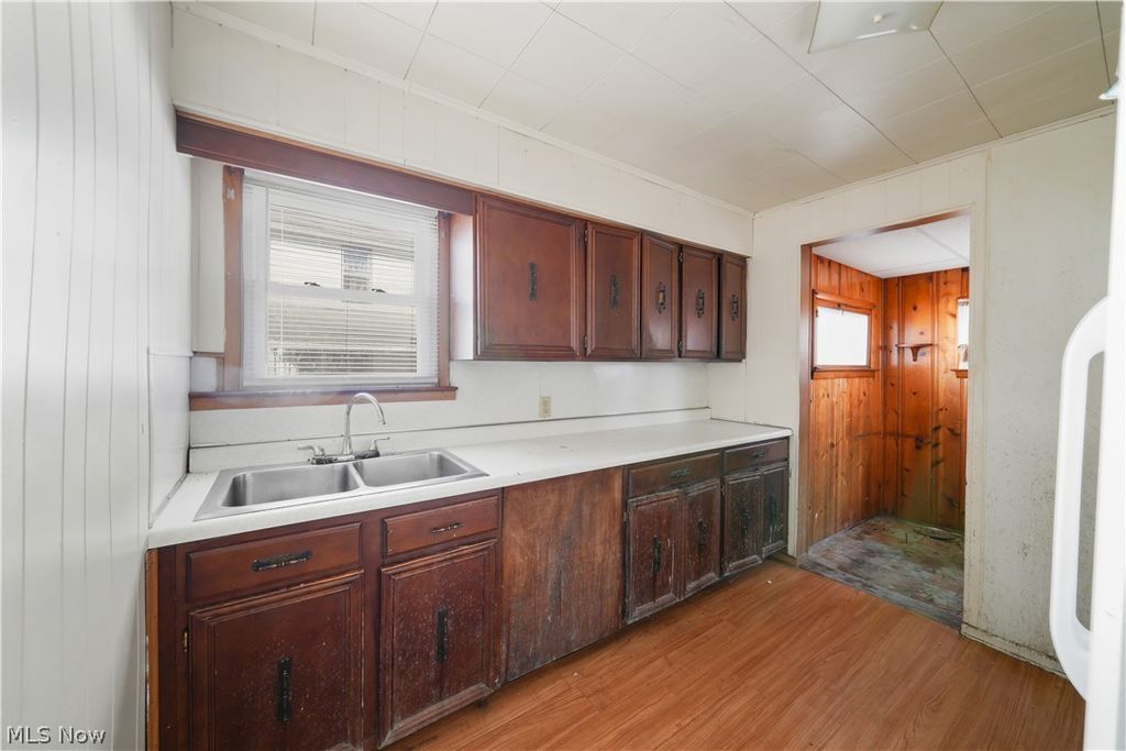 Photo of 2407 Trussit Avenue, Youngstown, OH 44505 (MLS # 5189356)