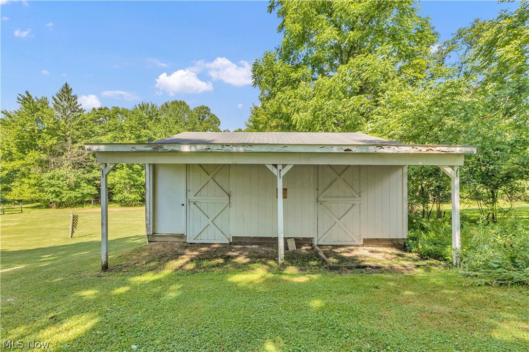 838 Nesbitt Road