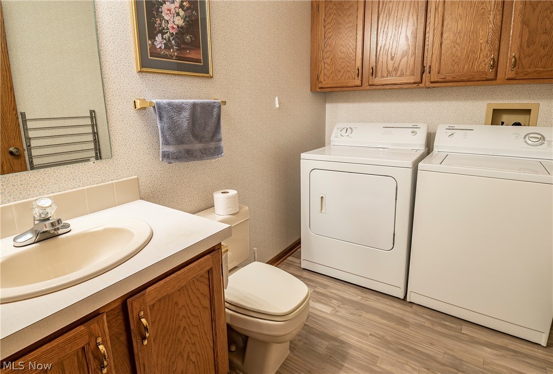 Hartville Country Commons Condo - Residential