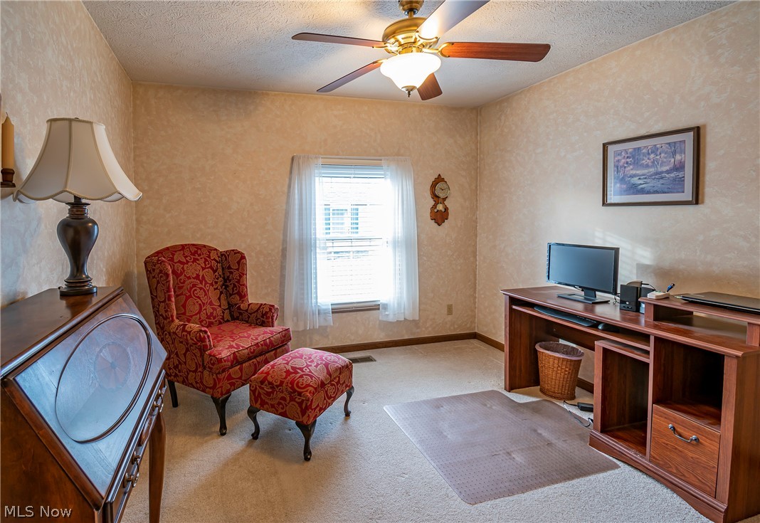 Hartville Country Commons Condo - Residential