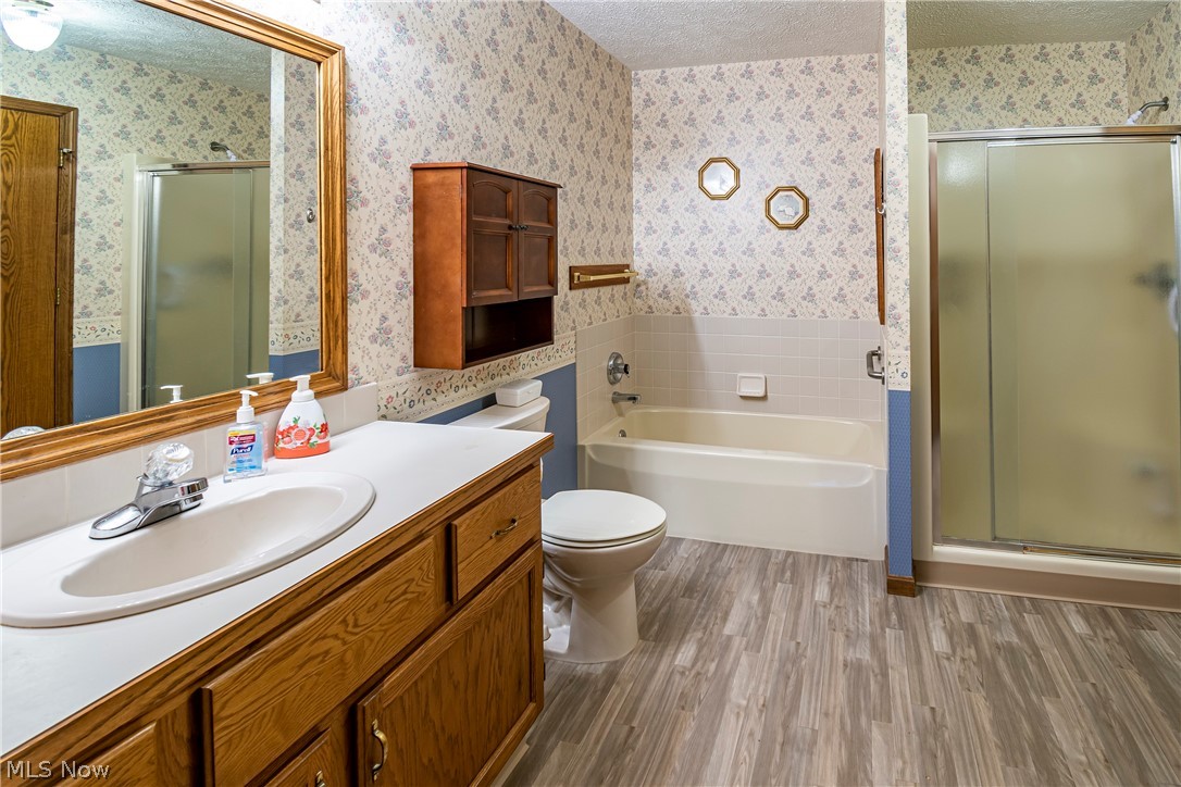 Hartville Country Commons Condo - Residential