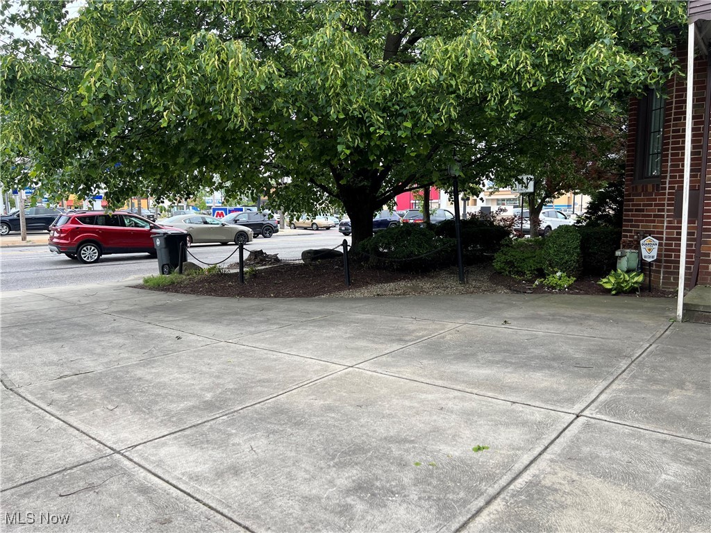 Alger - Commercial Sale