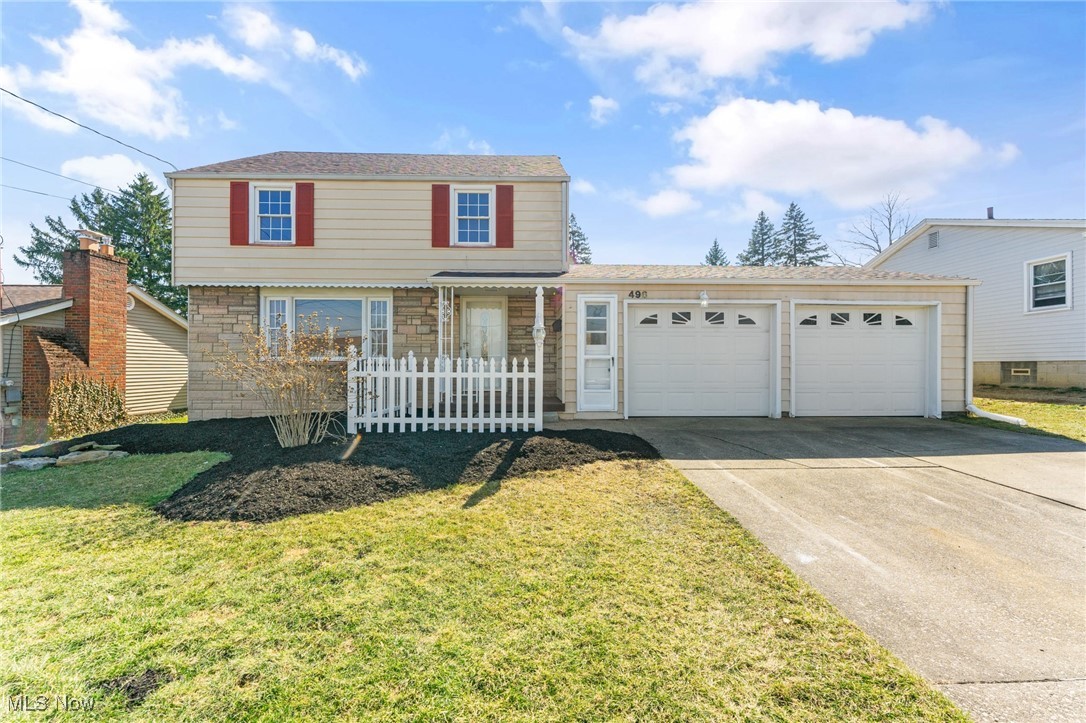 496 W Harvey Street, Struthers, Ohio image 1