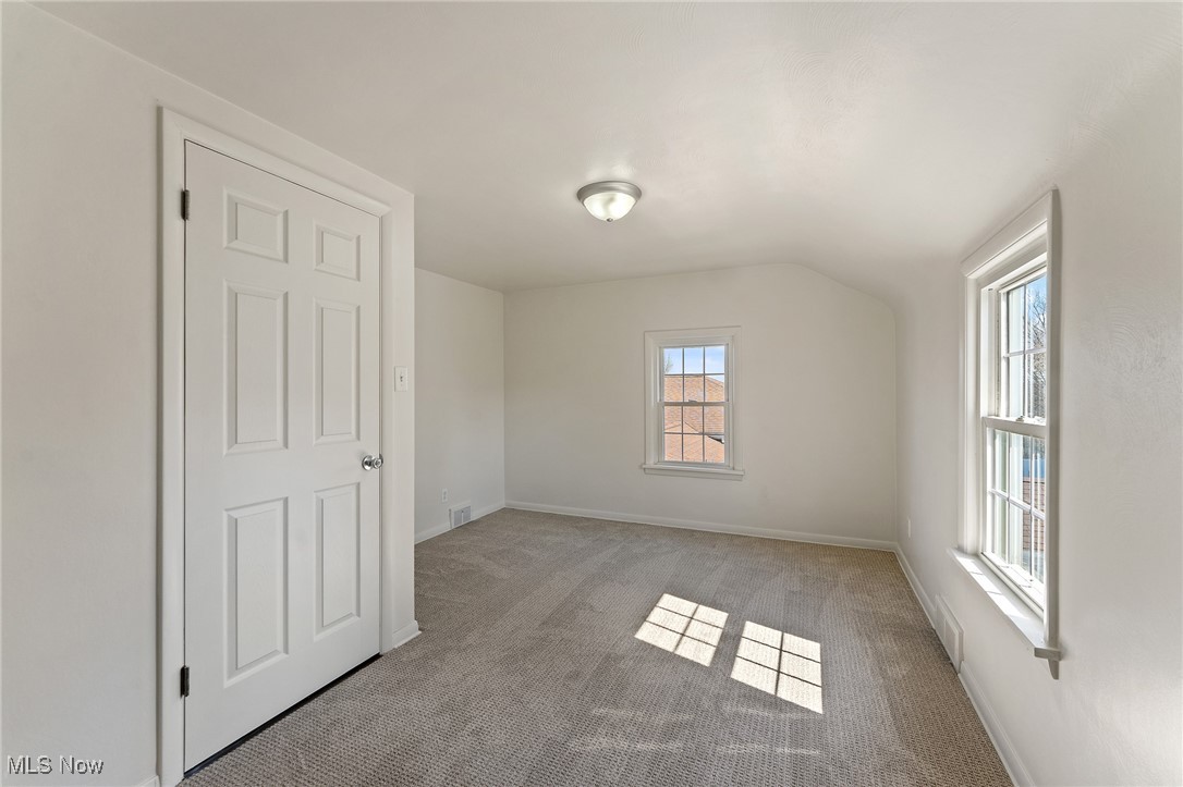 496 W Harvey Street, Struthers, Ohio image 22