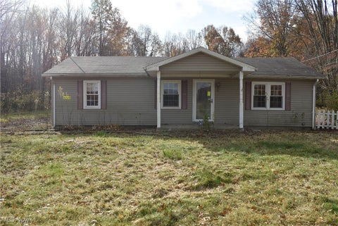 Photo for 8230 Drake Stateline Road NE