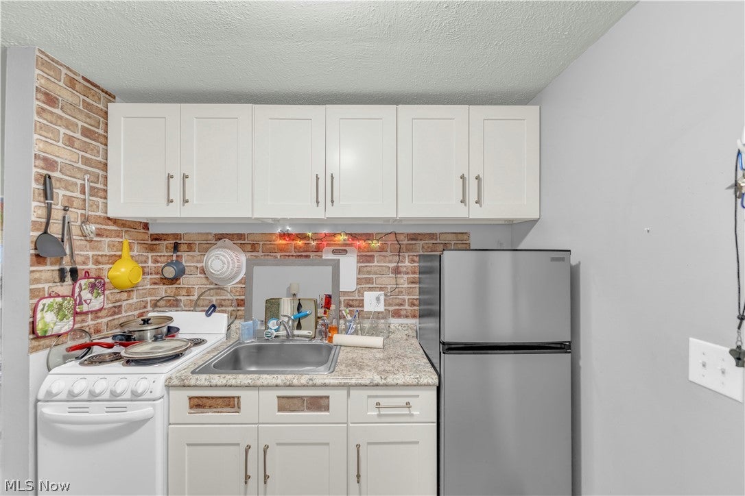 115 S Rocky River Drive 306