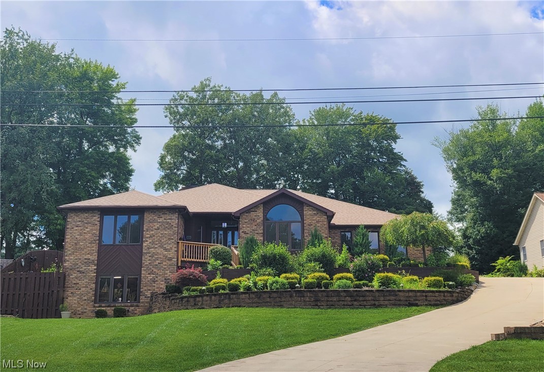 Welcome to this beautiful all-Brick Ranch style home in the heart of Kent w/ over 3000+ sq ft, 4 bds, 4bths, w/ addt'l living ste in walk-out LL! The home is set high on the parcel from the step down bkyd to the Pool, then the landscaped retaining wall beds w/ perennials that cascade down the front. The wide and broad tiled foyer gives way to a massive, vaulted greatroom, w/ skylts connecting the Gourmet Galley kitch w/ the palladium windowed front room of the home. A wide staircase to the fin LL bookends the foyer. The long kitch has a 21' island loaded w/ deep custom cabs matching the Pickled Oak trim found throughout. The master ste w/ dbl WIC’s, dbl sinks, shower & jetted tub has door to backyd. The back hall off the kitsch leads to a ½ bth, 3 car gar, & WIC w/ a butler’s pantry leading to the Pool. 2 more bds in the hall adj to the foyer w/ full bth. Fin LL has a FR, large bdrm w/ full bth & WIC. Updates include: HVAC ‘22, HWT ‘17, roof ‘21, well pump ‘16, kitch app’l & much more!