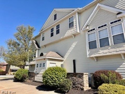 Tiny photo for 30056 Euclid Avenue #14, Wickliffe, OH 44092 (MLS # 5203348)