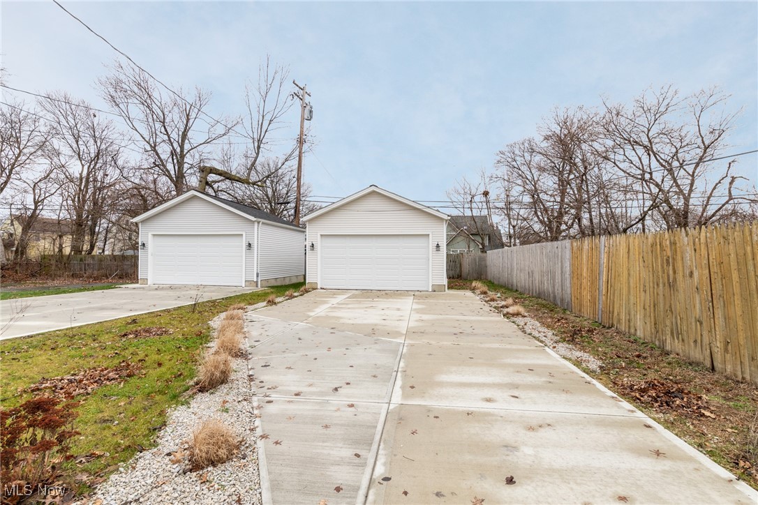 Cleveland, Ohio 44106, United States, 3 Bedrooms Bedrooms, ,3 BathroomsBathrooms,Residential,Active,117086