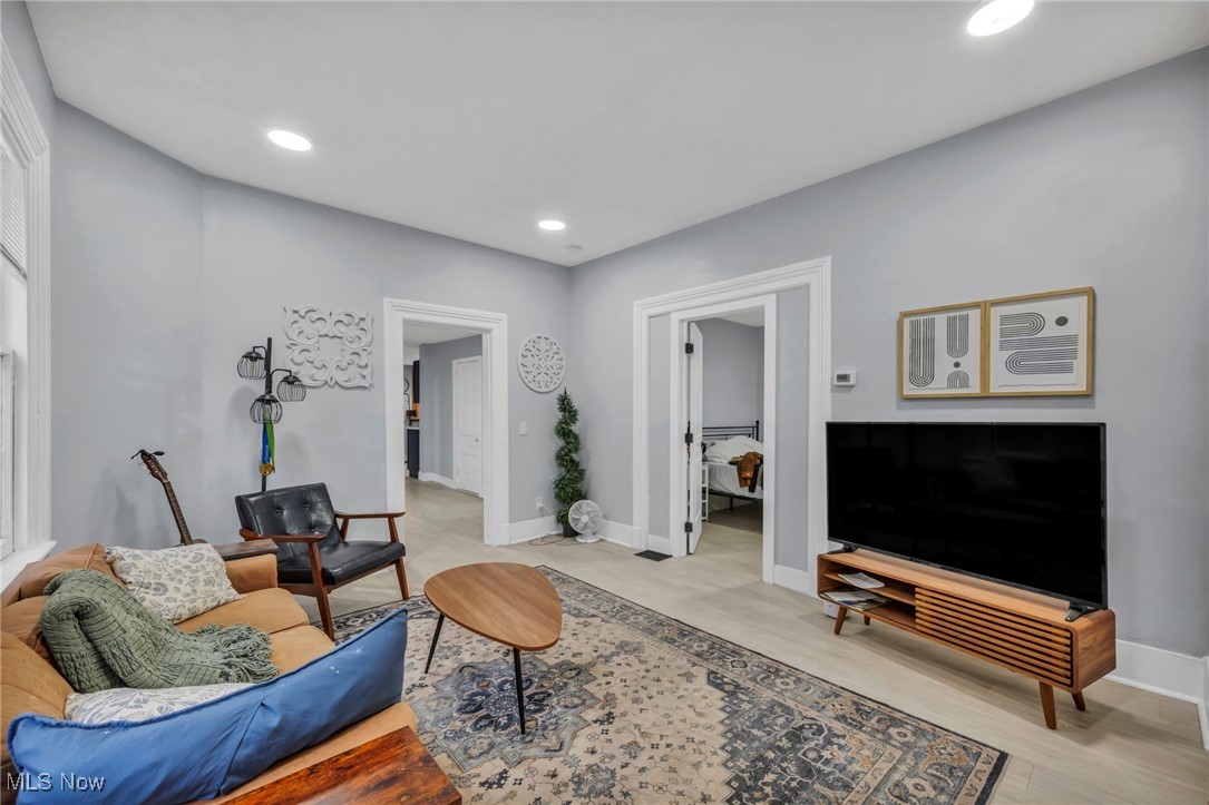 University Heights Allotment/J Jen - Residential Income