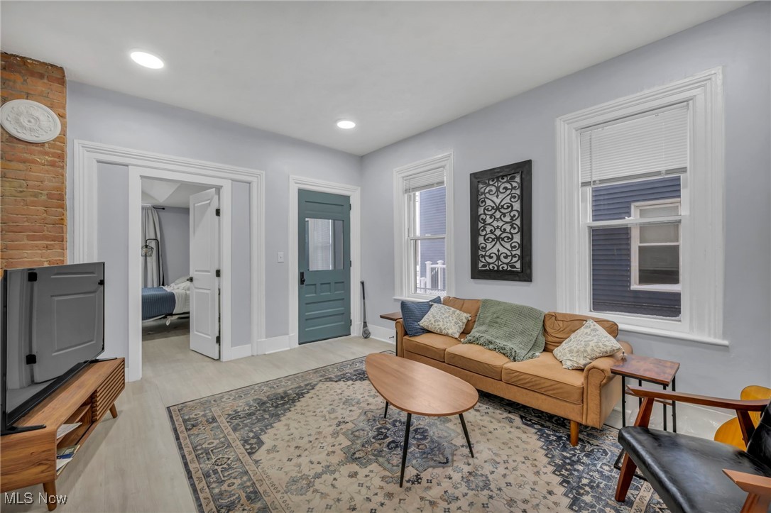 University Heights Allotment/J Jen - Residential Income