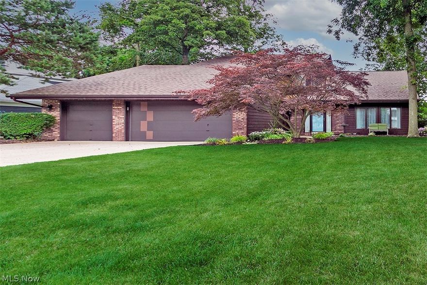 Attractive Deerfield Lake, well maintained and immaculately kept, 4 bedroom, 2-1/2 bath, 3-car garage, contemporary home, with an impressive open-concept fashionable kitchen, eating area and family room combination that overlooks the serene backyard and large inviting deck.  Stepping inside the front door is a spacious open foyer with a formal living room to one side that flows into the formal dining room, a den (or bonus room) on the other side of the foyer, and toward the rear, a half bath and combination area.  Upstairs there is an appealing center hallway with 4 nicely-sized bedrooms, including the large master bedroom with a refreshing master bath, plus a full hallway bath and awesome upstairs laundry room.  Just a short walk away is a community fishing lake, tennis and basketball courts, and there is a pool a little further distance away.  All appliances are newer and will remain with the home.  The kitchen has both gas and electric hookups.  Carpeting in the den, bar area and fa