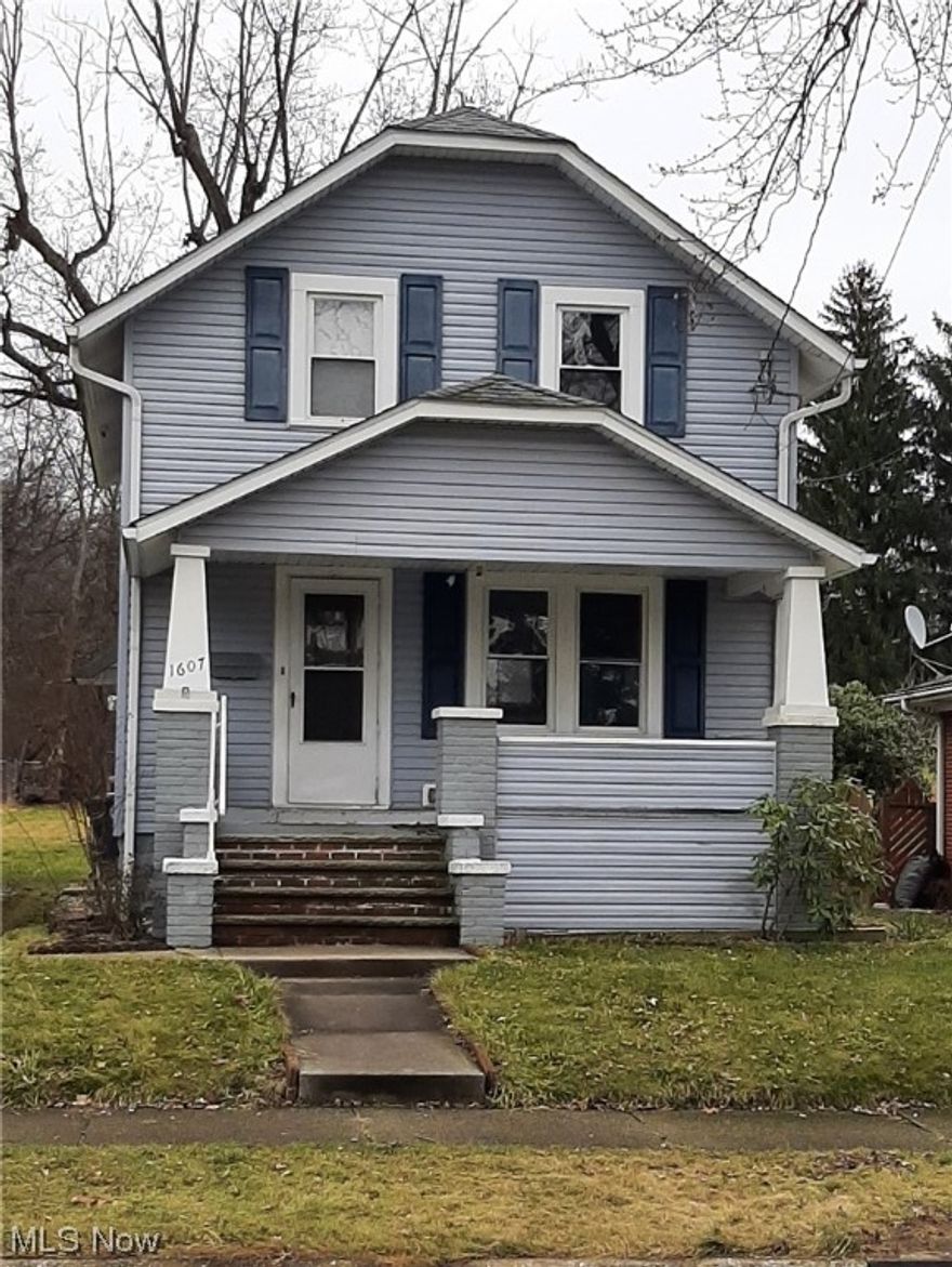 This traditional style colonial has nearly 1,100 square feet of living space with a clean full basement, inviting large front porch and huge fenced backyard. Convenient location near schools, shopping and highway. This well kept home is vinyl sided with vinyl replacement windows. Roof is newer, furnace, AC and water tank are great! For your peace of mind a one year home warranty has been provided for you! Schedule your showing right away!