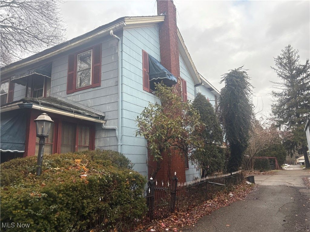 Photo of 203 S Main Street, Minerva, OH 44657 (MLS # 5176742)