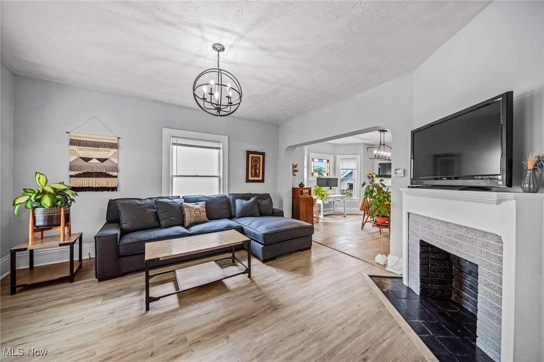 1463 Coutant Avenue, Lakewood, Ohio image 16